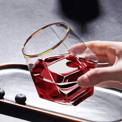 Plastic red wine glass with gold trim (6)