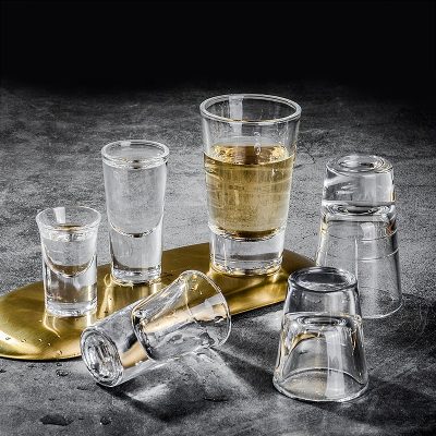 Small capacity special glass shot glass (1)