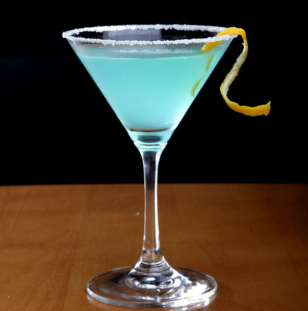 Upscale Bar Bartending Cocktail Glasses (1)