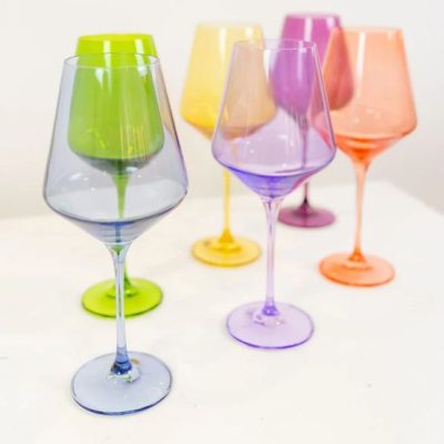 Various custom color glass red wine glasses (1)