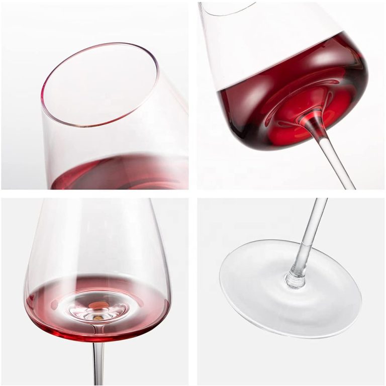 Hand blowing italian style wine glass